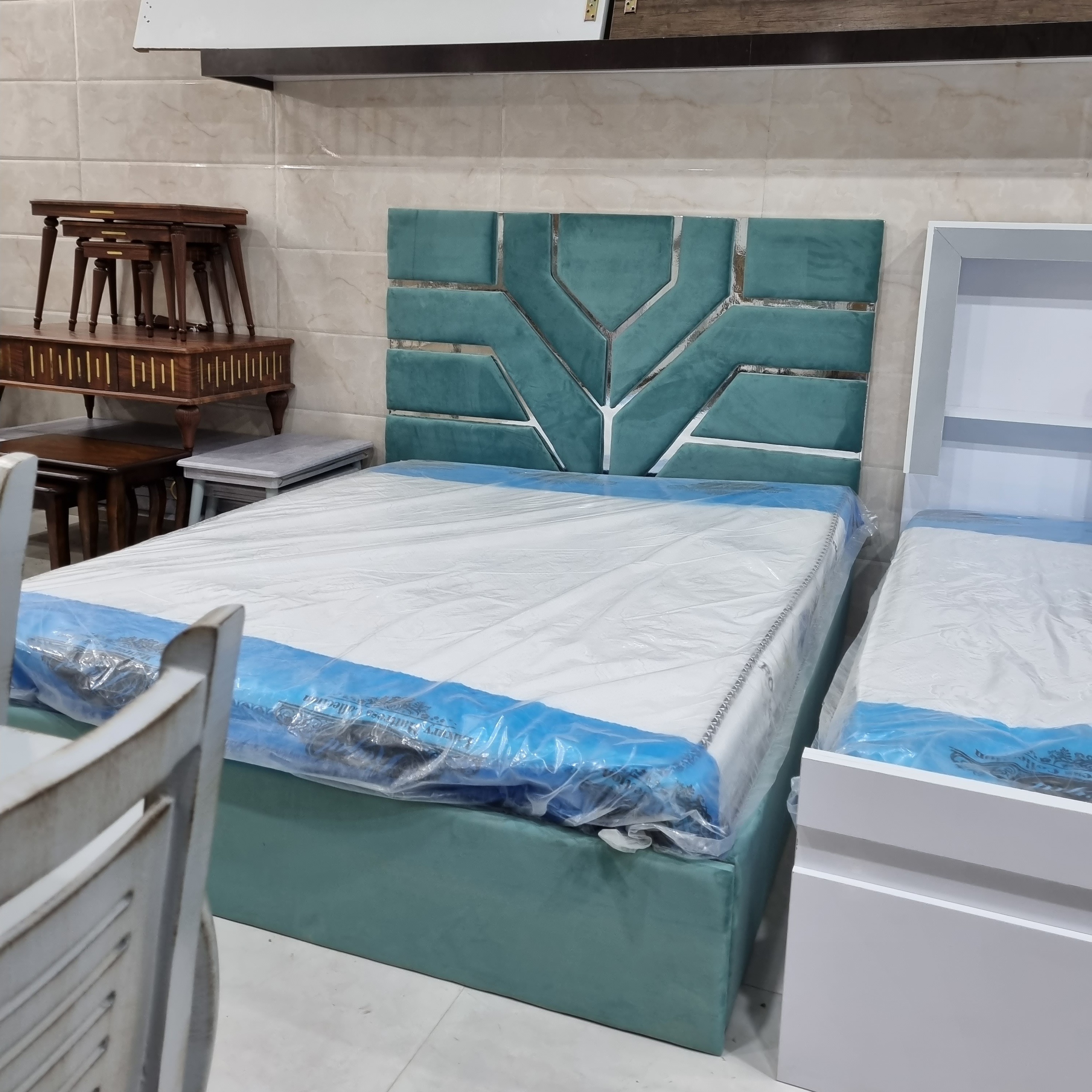 تخت خواب کد 201 (پس کرایه و هزینه ارسال در مقصد )