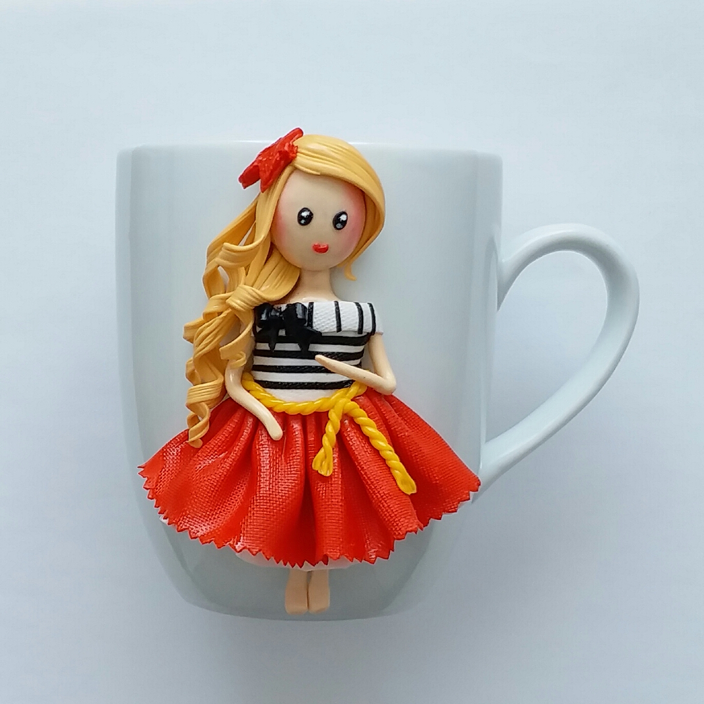 ماگ مدل دختر عروسکی D263