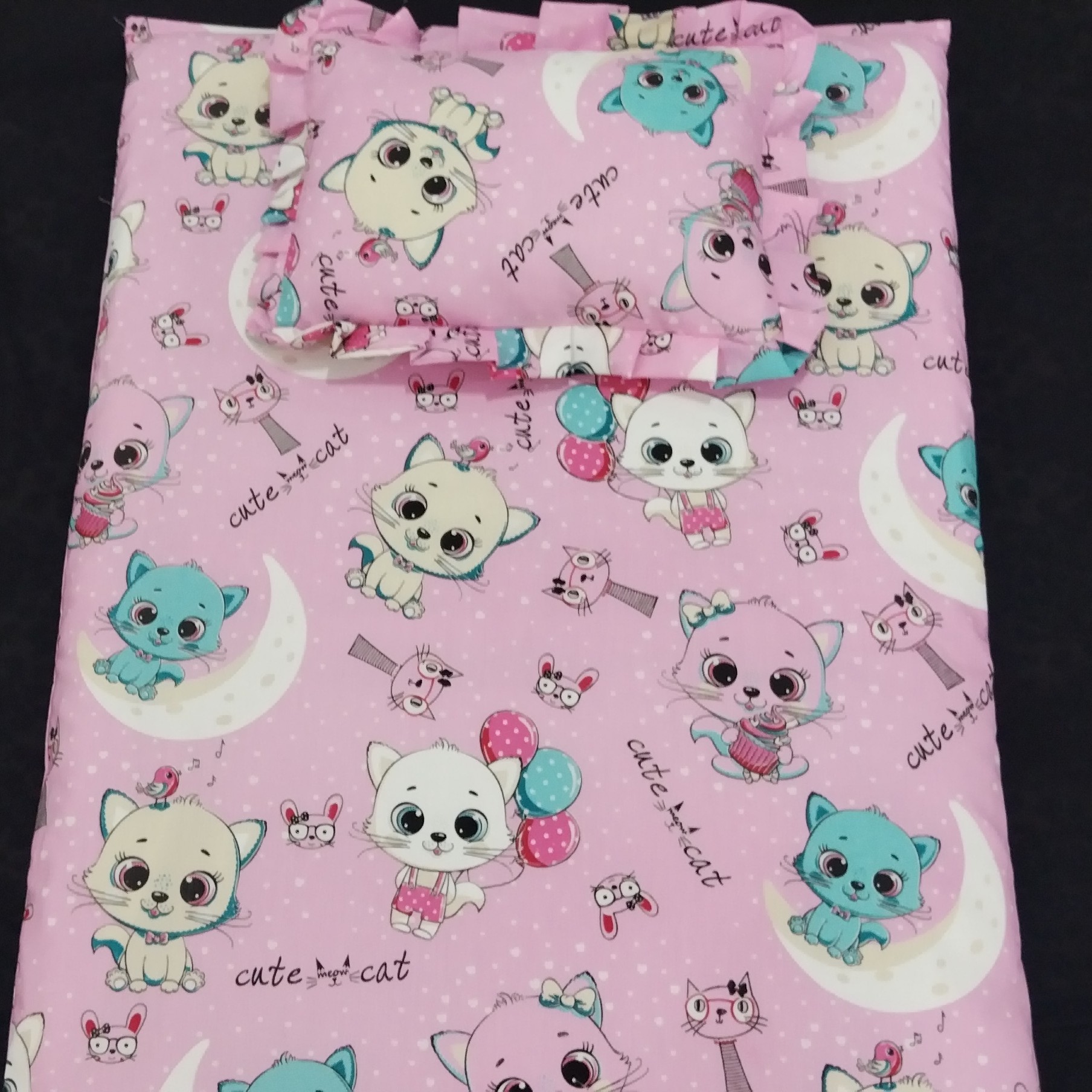 تشک نرم  نوزادی وکودکان همراه بالشت نرم بسیار زیبا