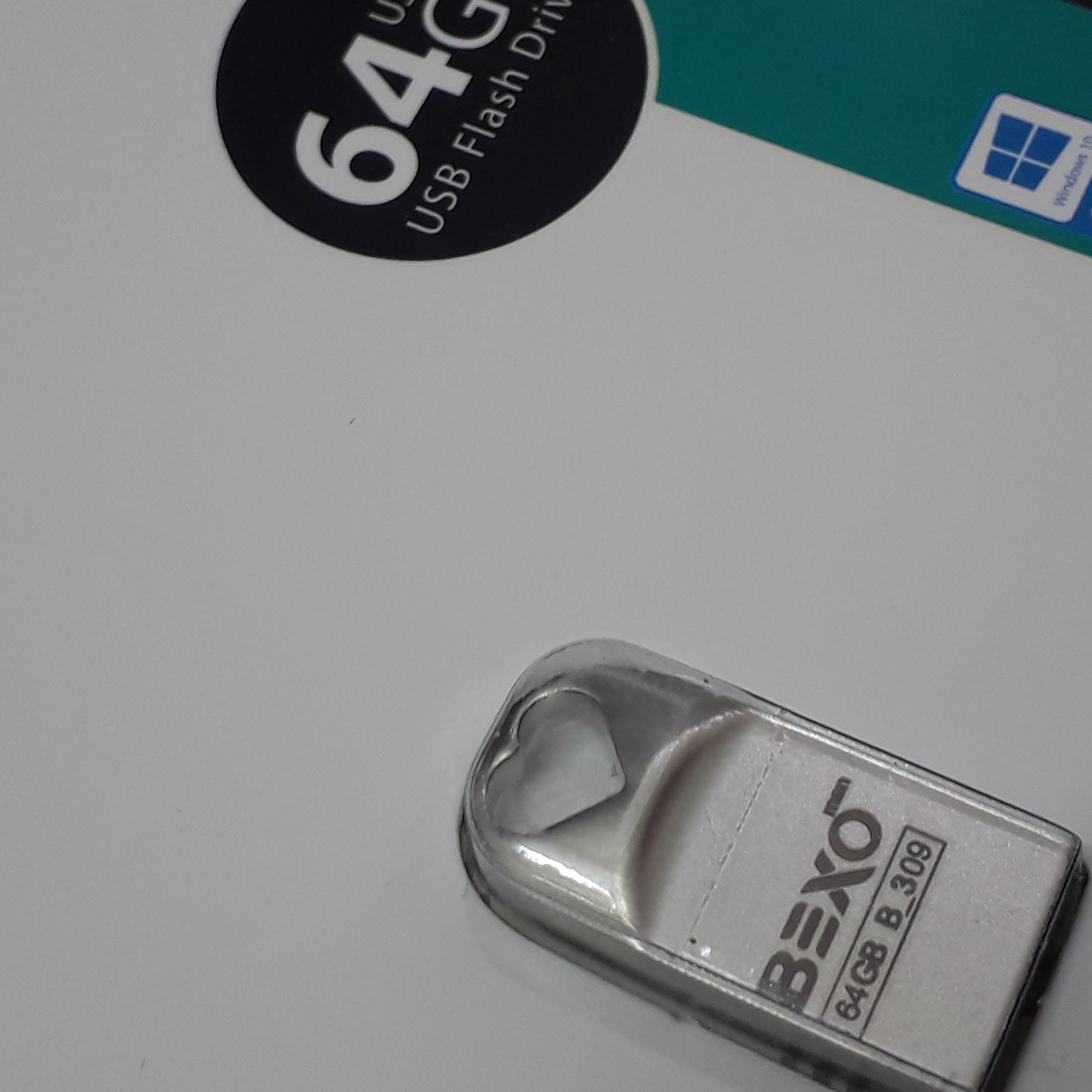 فلش 64 گیگ بکسو مدل قلب