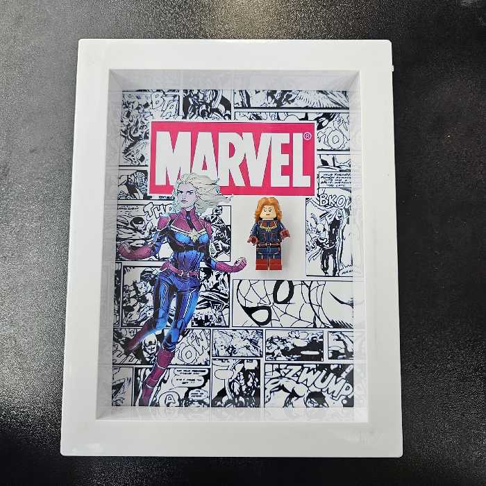 تابلو لگو کاپیتان مارول