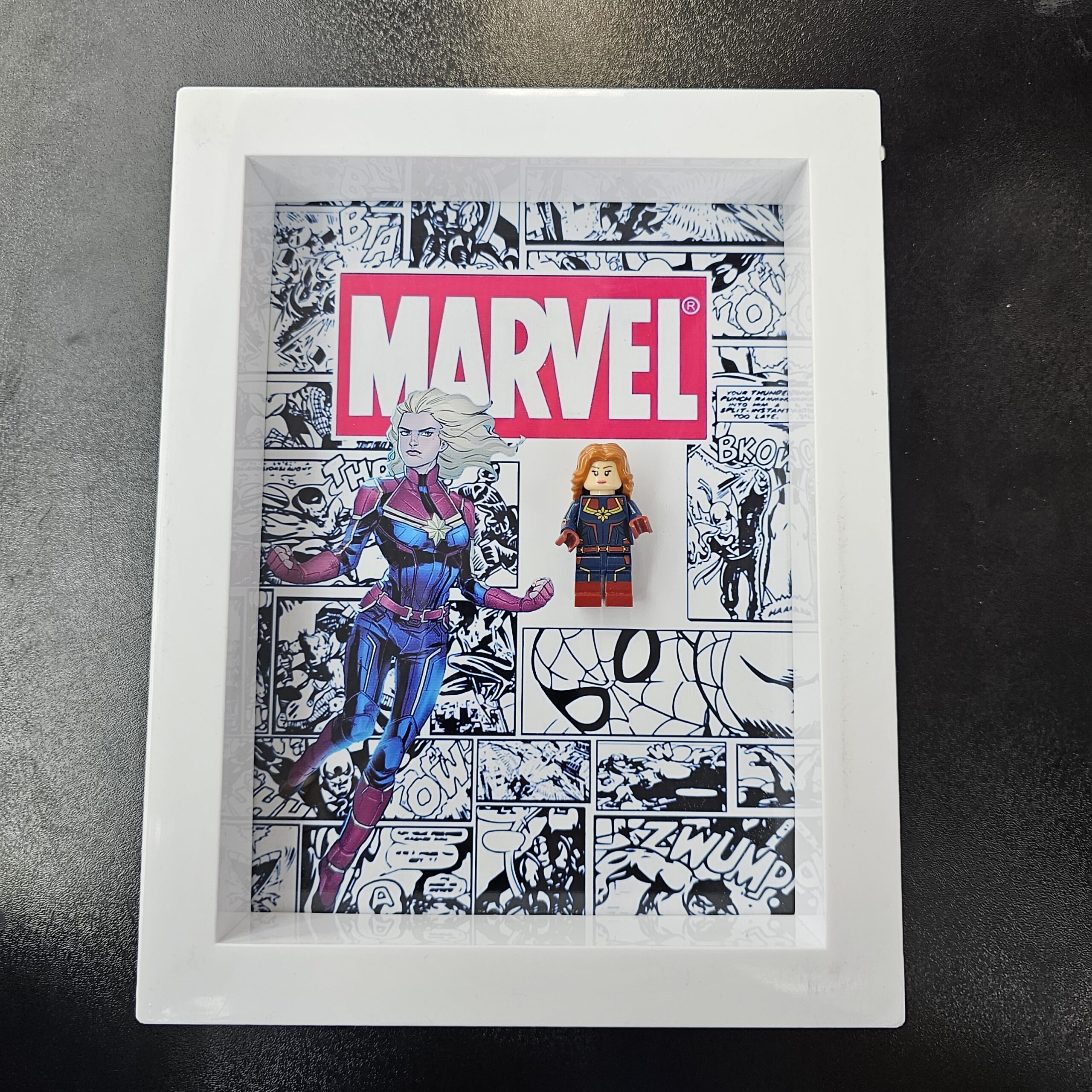 تابلو لگو کاپیتان مارول