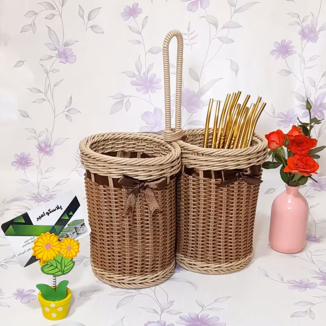 جای قاشق و چنگال .