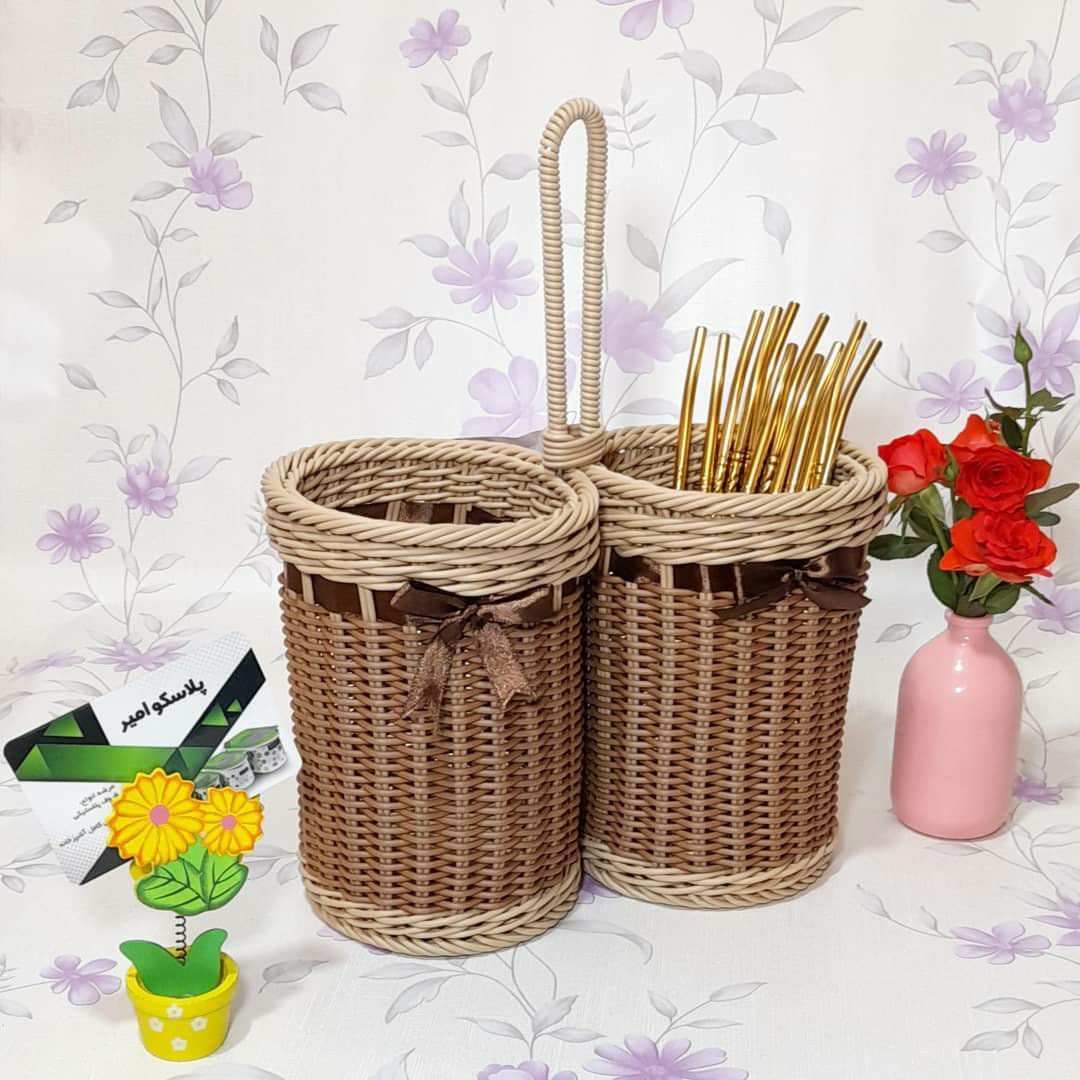 جای قاشق و چنگال .