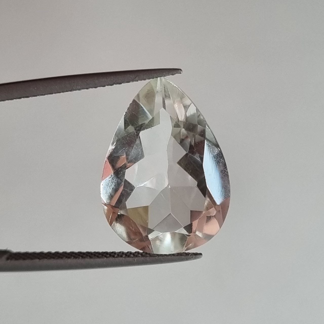 نگین کوارتز طبیعی اشکی 8165