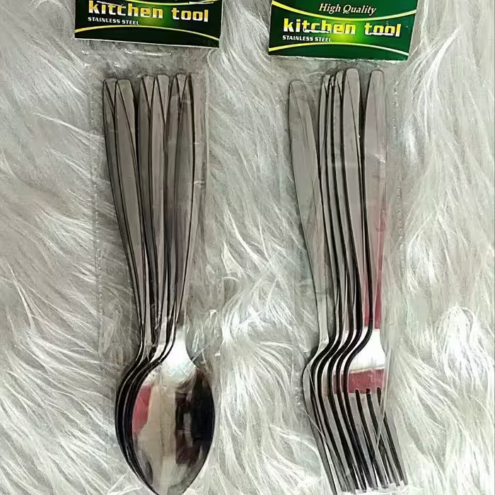 قاشق و چنگال دم دستی