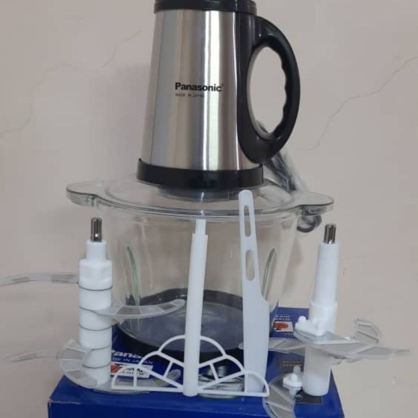 خردکن 3.5لیتری پاناسونیک همراه تیغ اضافه 6تایی همزن وکارتک  بسیارعالی 