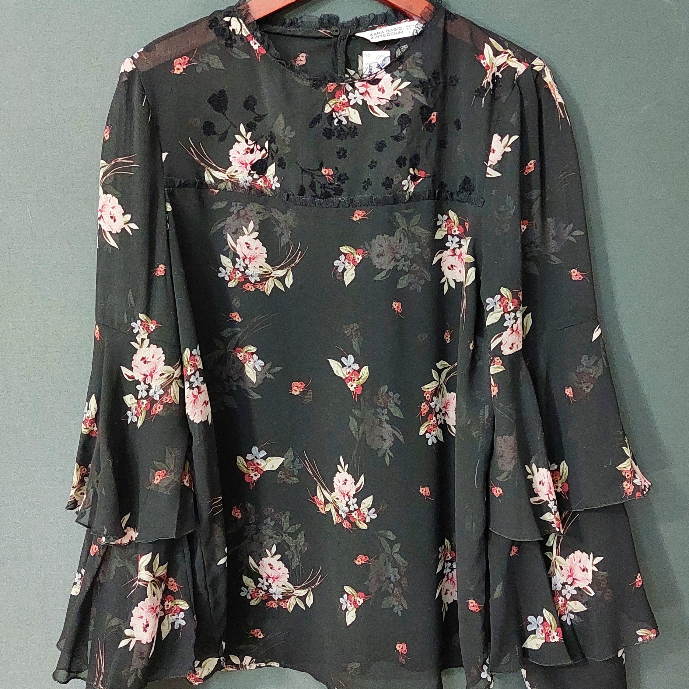 شومیز زنانه دخترانه زارا ZARA با پوشاک دوقلو بیش از 300 طرح شومیز و قیمت و تاپ را مشاهده کنید