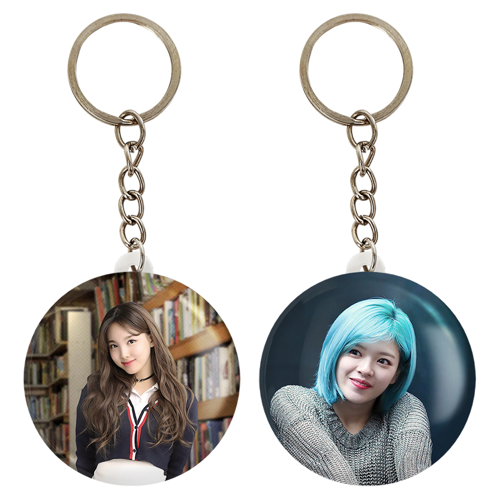 جاکلیدی خندالو مدل جونگیون و نایون گروه توایس کد 1167811673 مجموعه 2 عددی