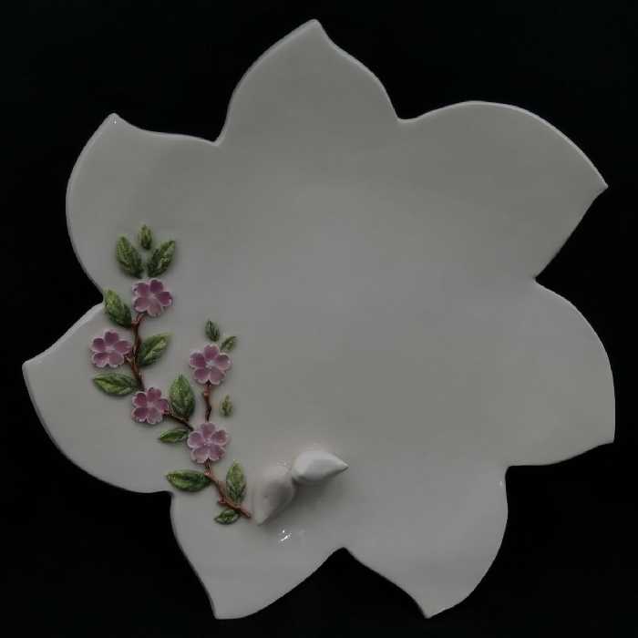 شیرینی خوری سرامیکی هیوا طرح رز برجسته پایه دار کد 11017439