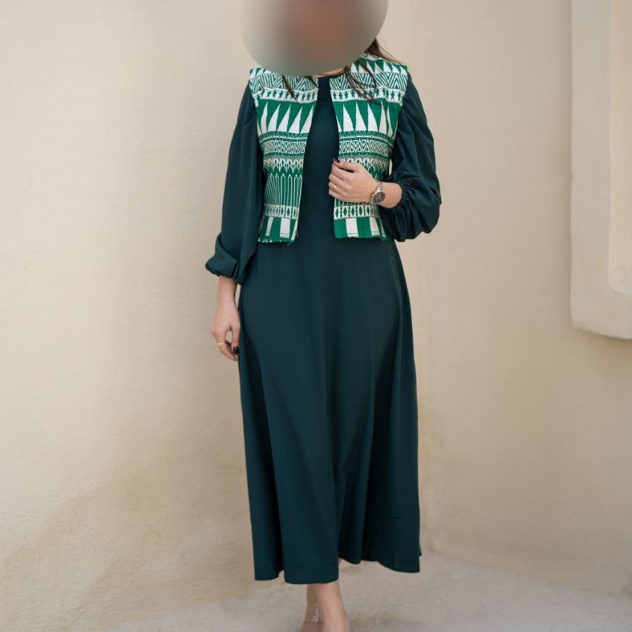 ست پیراهن و جلیقه تانیا 
یک ست شیک کاربردی  سبک و خنک
