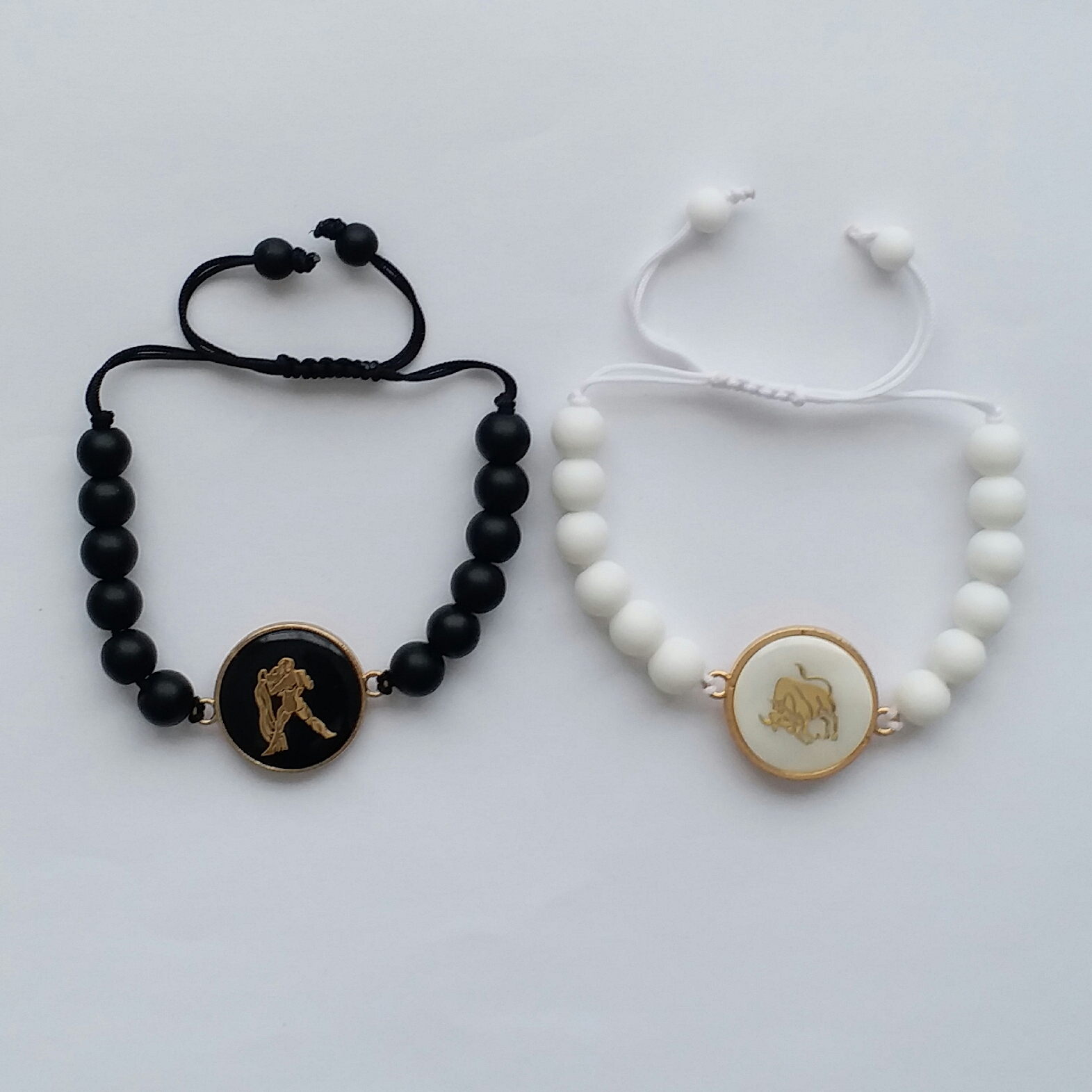 دستبند مدل ماه تولد اردیبهشت و بهمن F32 مجموعه 2 عددی