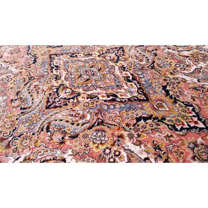 فرش ماشینی زمرد مشهد مدل 45001 زمینه کرم