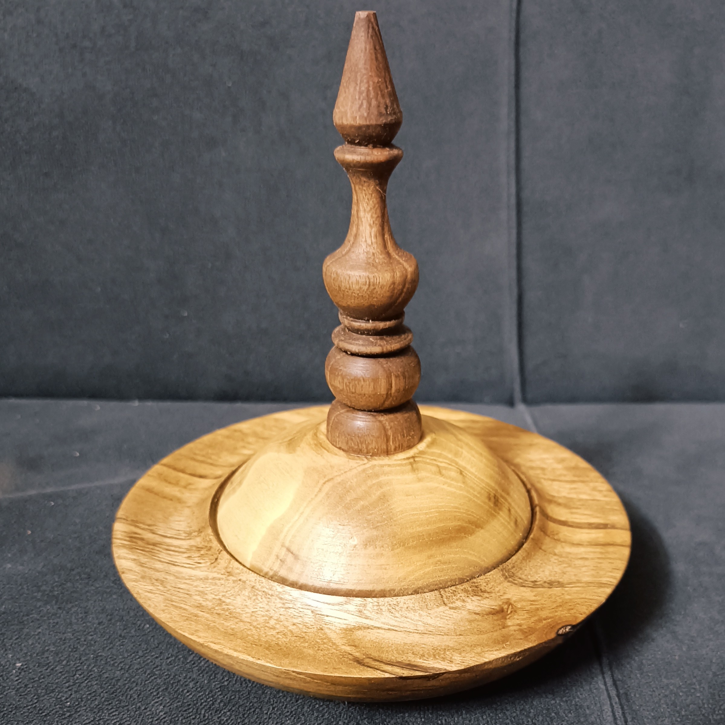 دکوری خیلی شیک وزن 241 گرم وزن با بسته بندی 350 گرم سفارشات شما عزیزان پذیرفته میشود 