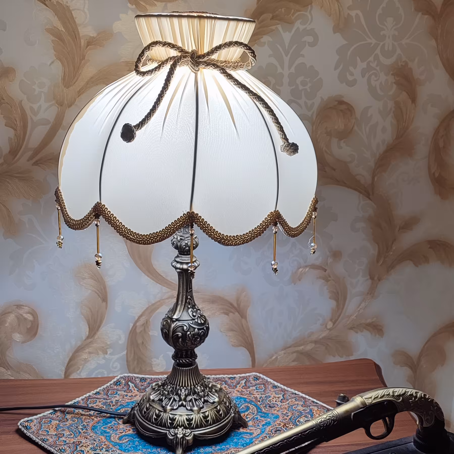 آباژور رومیزی   