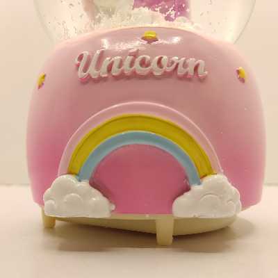 گوی موزیکال مدل پمپی طرح یونیکورن و قصر روی ابر