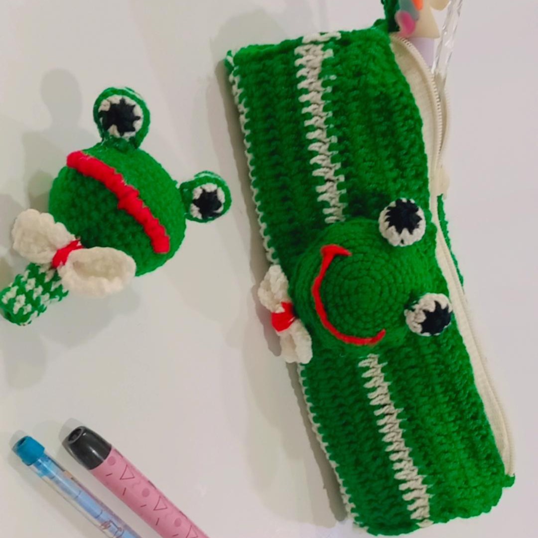 جامدادی و سرمدادی فانتزی.         بادوام وشیک وقابل شستشو کاری خاص برای کسانی که دنبال کارهای تک هستن