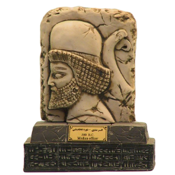 مجسمه تندیس و پیکره شهریار مدل  افسر مادی کد MO2540