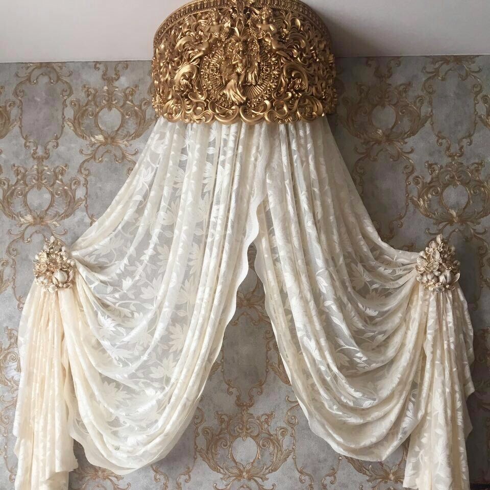 تاج بالای تخت خواب جنس pvc  طرح منبت کاری در رنگ بندی (عدد)