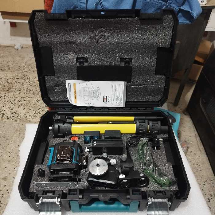 تراز لیزری ماکیتا مدل BYT-LL4D