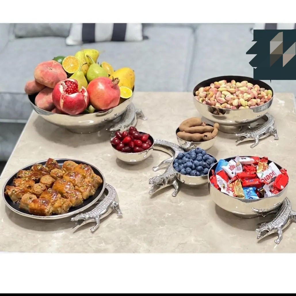 سرویس پذیرایی زیبای تمساح