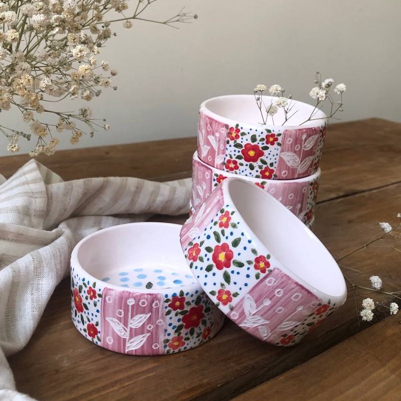 کاسه سرامیکی کوچک ،کاملا دستساز، یک هدیه مناسب ، قابل سفارش در طرح و رنگ دلخواه شما.