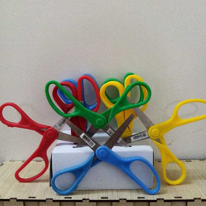 قیچی فلزی بچه گانه 