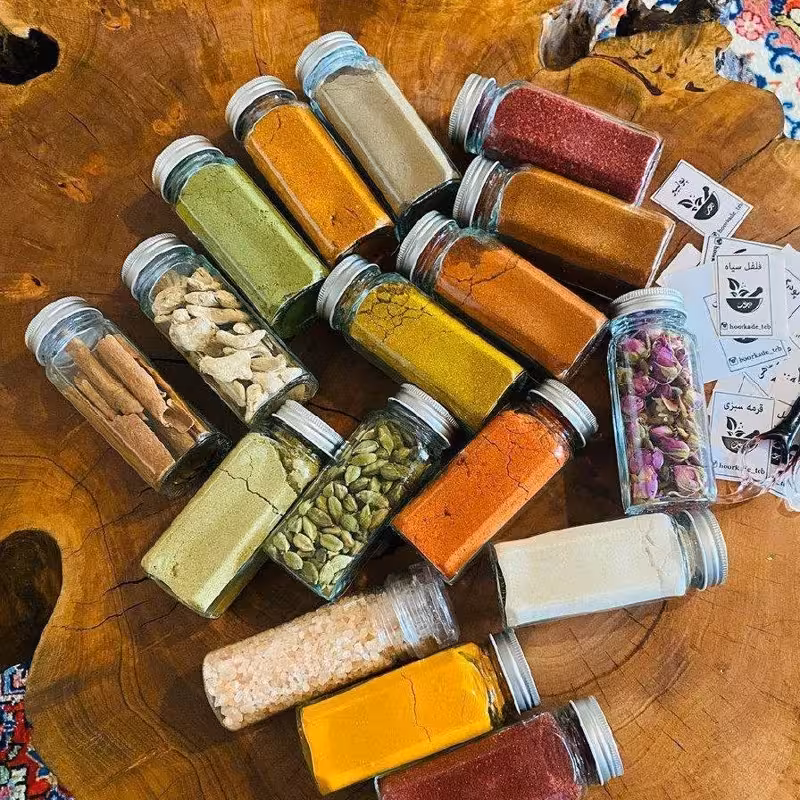 ادویه مک کارتی درب فلزی به همراه سری نمک پاش
