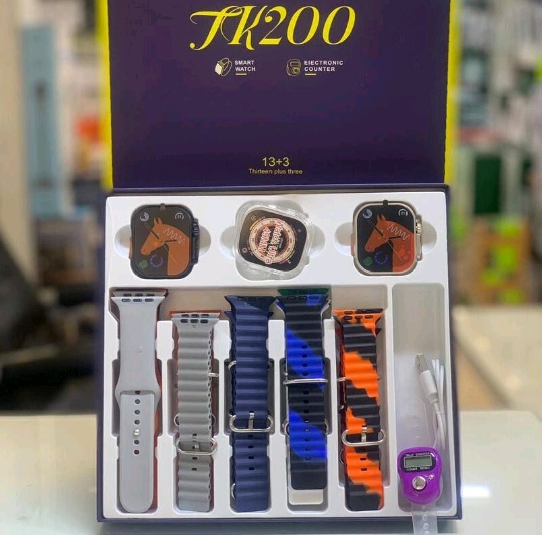 پک دو عدد ساعت هوشمند اولترا با 13 بند و یه عدد ذکر شمار TK200