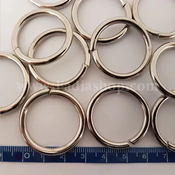 حلقه گرد 2 سانت نقره ای