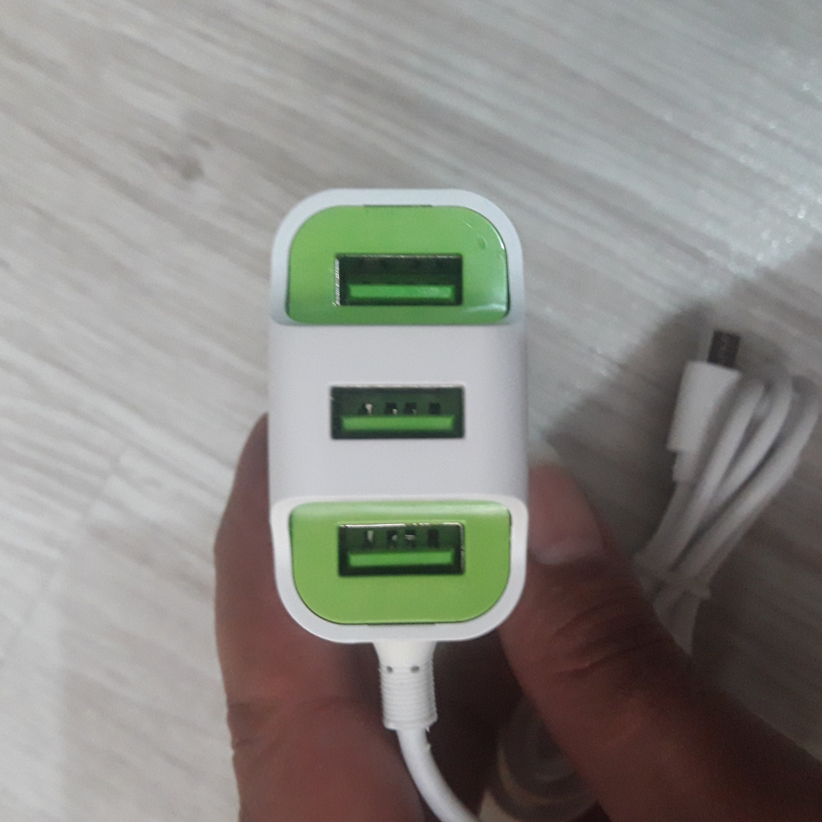 شارژر  سه پورت به همراه کابل تبدیل microUSB