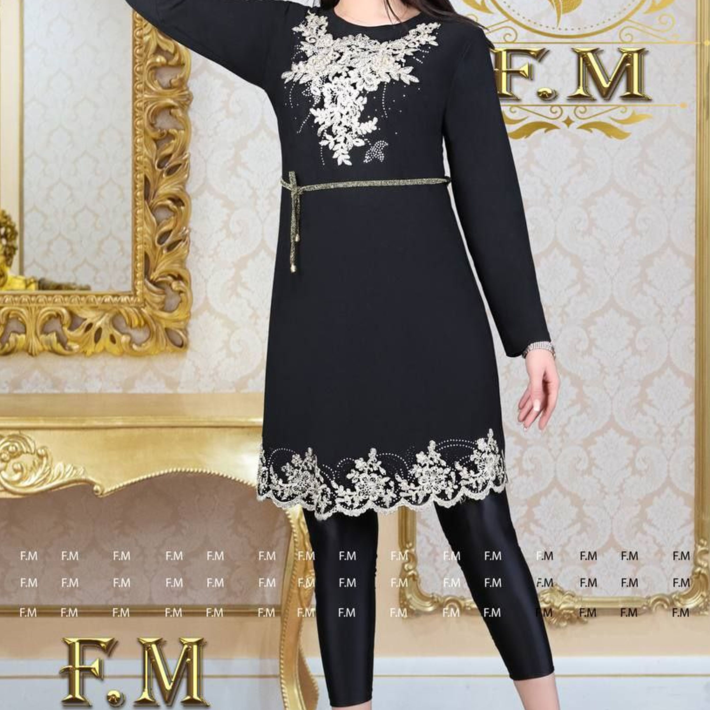 تونیک مجلسی فوق العاده شیک و زیبا و تنخور بی نظیر همراه با کمربند (کرپ کش اعلا)