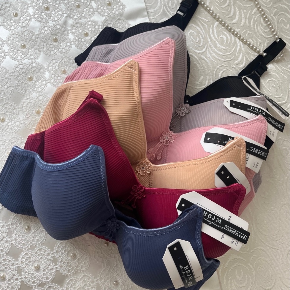 سوتین اسفنجی راه راه