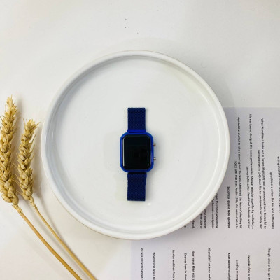 ساعت ال ای دی کاربنی