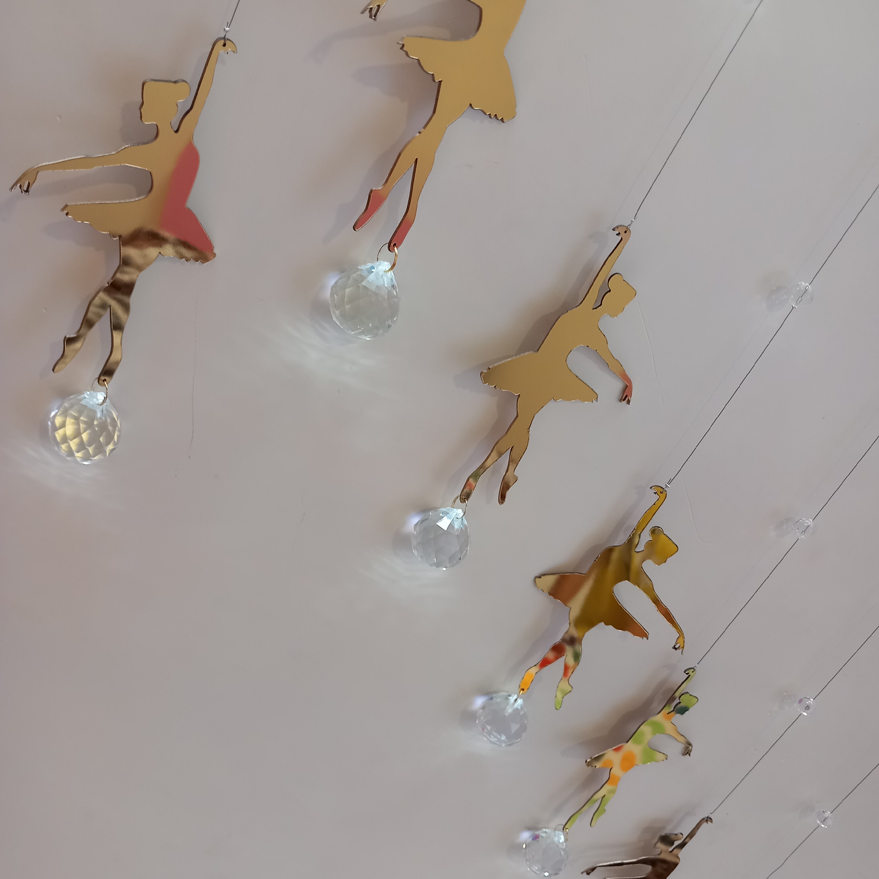 پرده کریستالی 