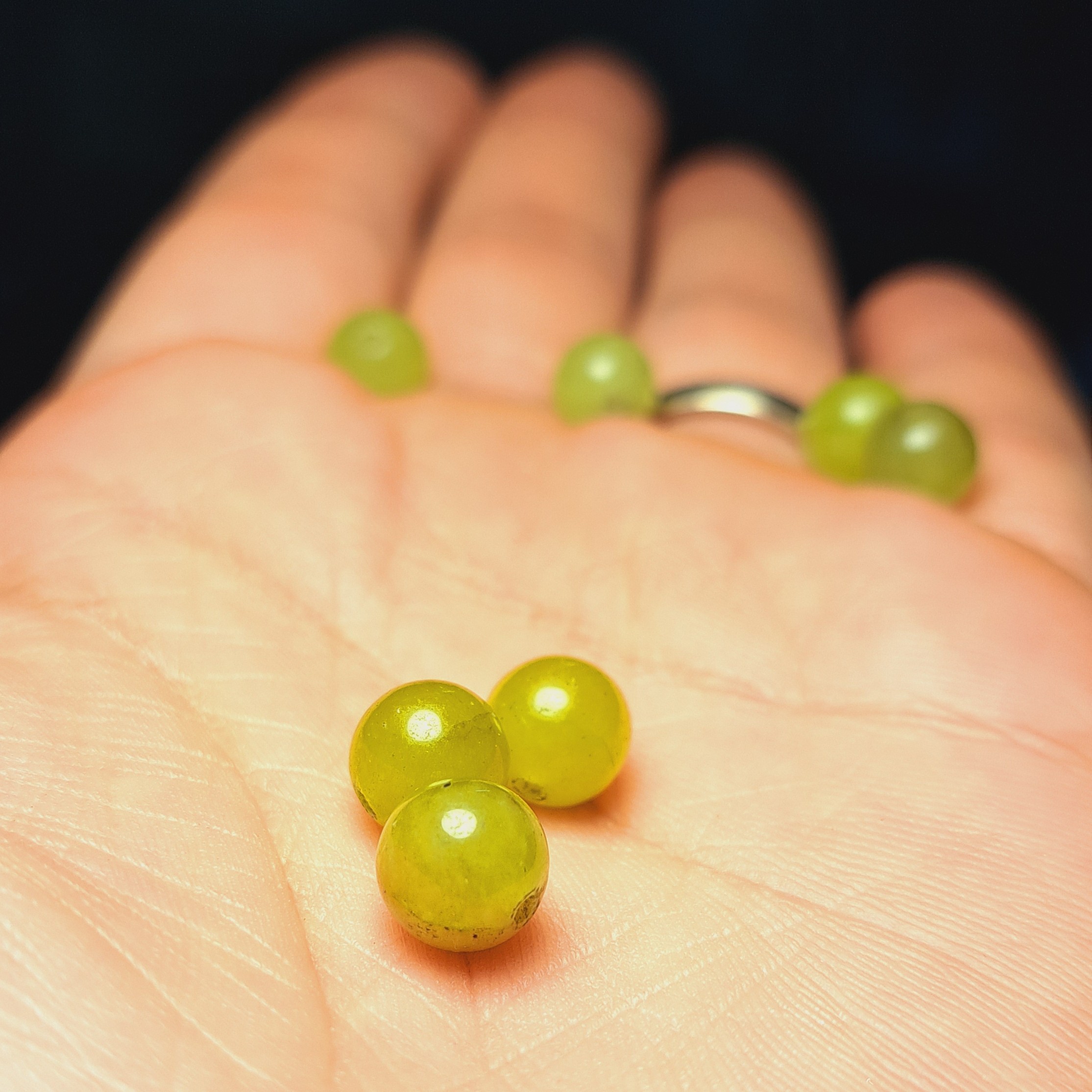 مهره شاه مقصود اصل افغانستان 8میلی گوی شاه مقصود سنگی اصل مهره شاهمقصود طبیعی گوی شاهمقصود معدنی سلما گالری