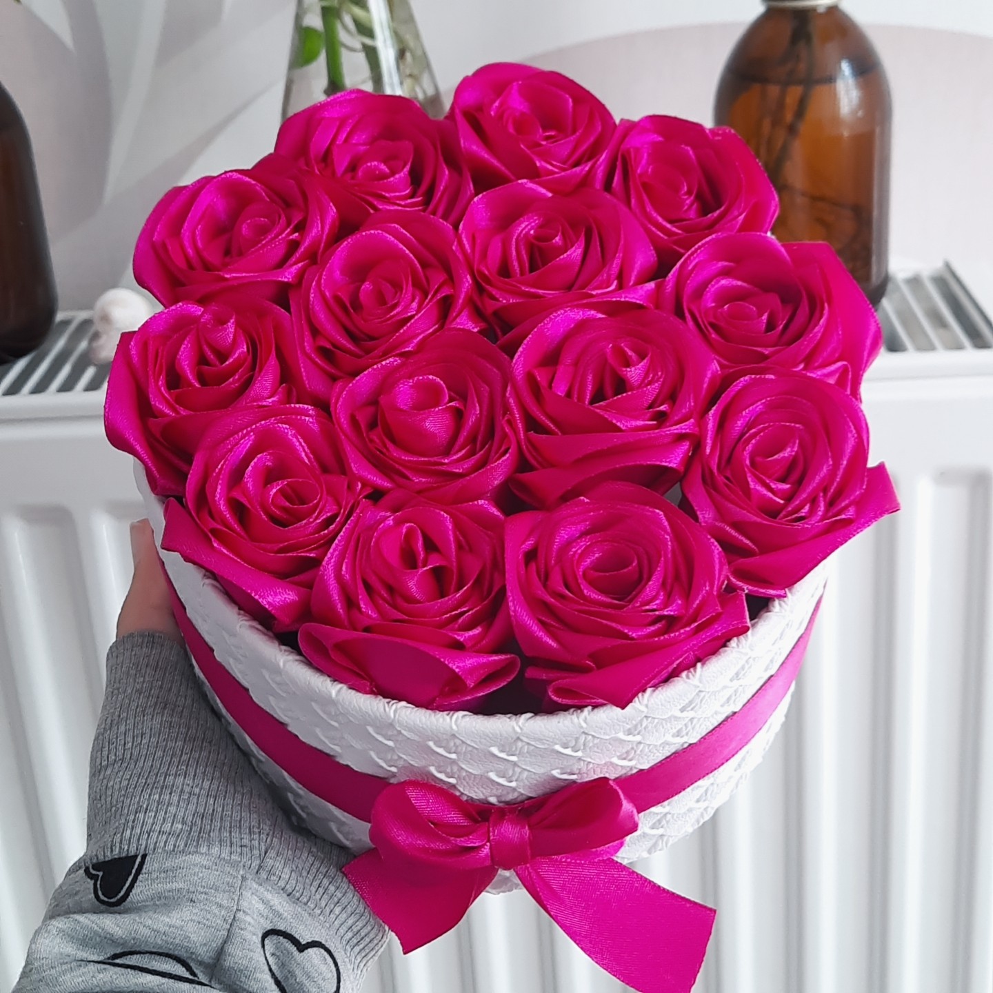 باکس گل رز روبانی رنگ سرخابی جذاب