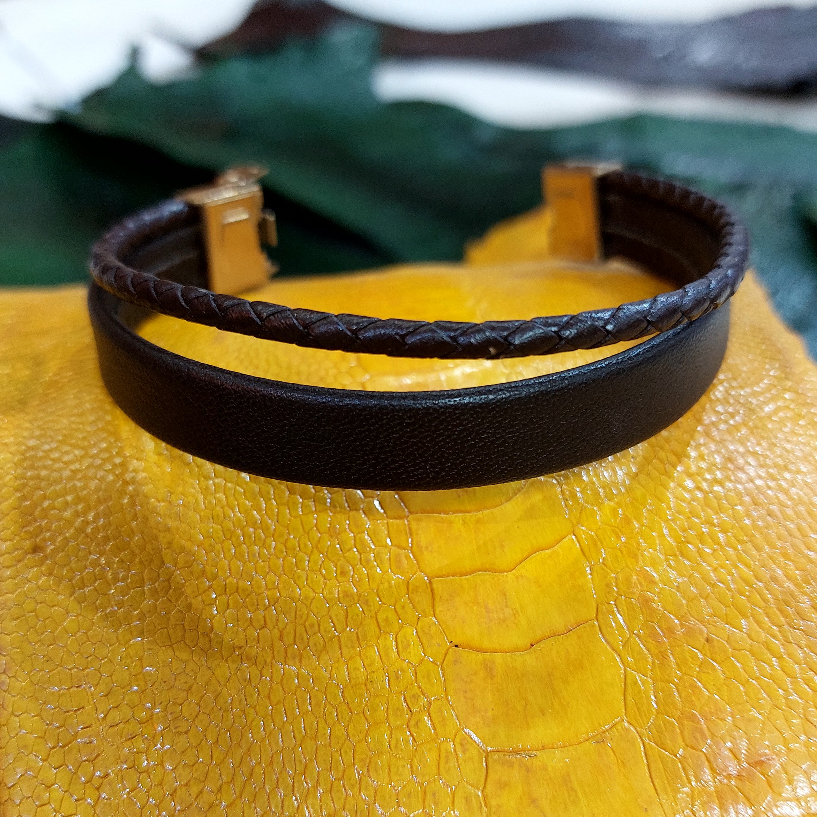 دستبند چرمی اصل دستدوز کد 27