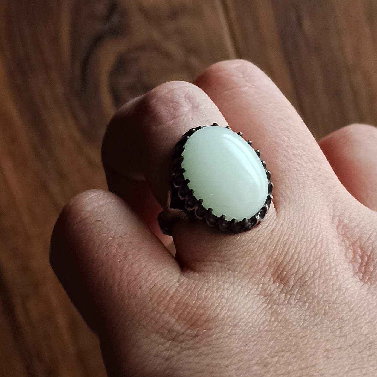 انگشتر نقره گوهر شب چراغ آبی زیبا .