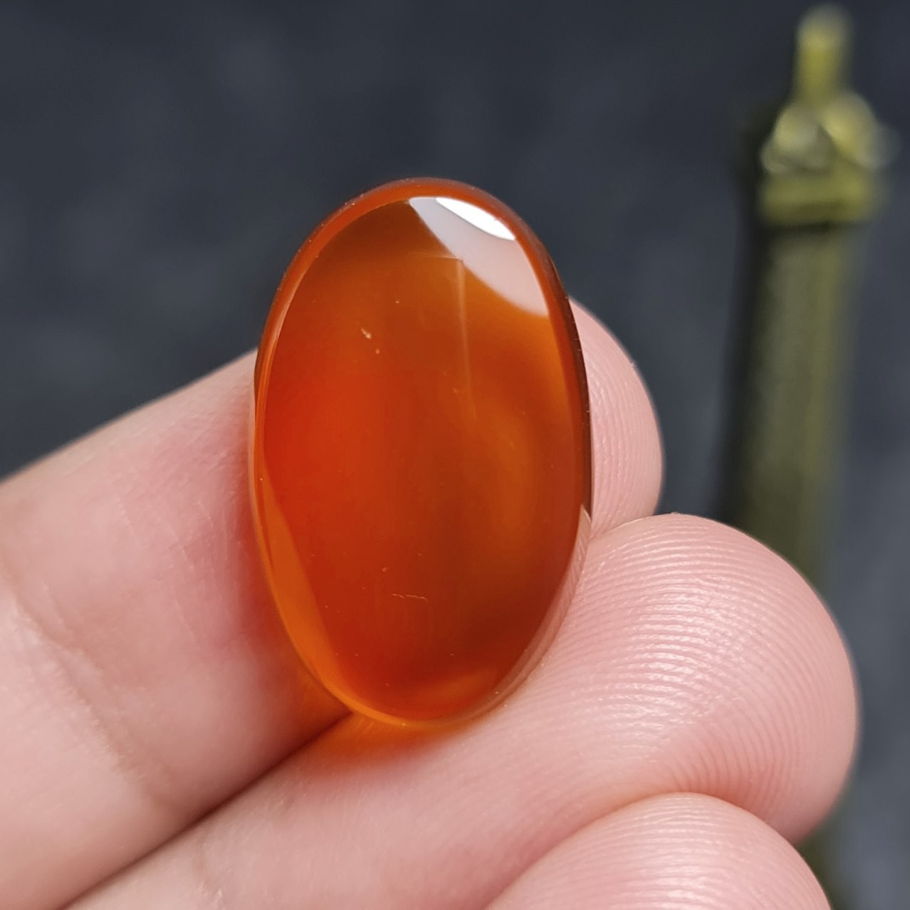 نگین زیبای سنگ عقیق پاک آبدار خوشرنگ درجه یک خراسانی اصل معدنی
کد  26572