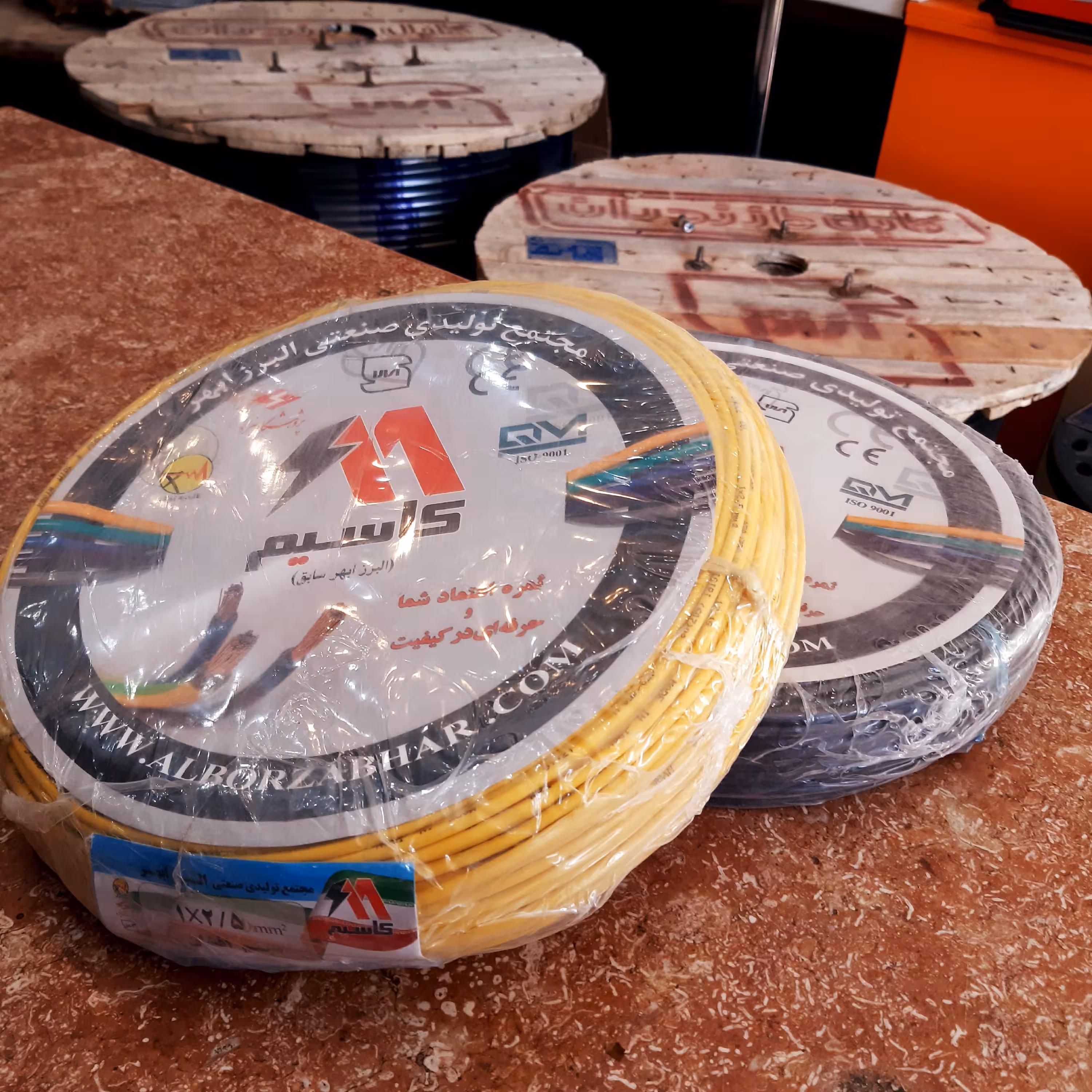 سیم برق شماره دو و نیم تمام مس