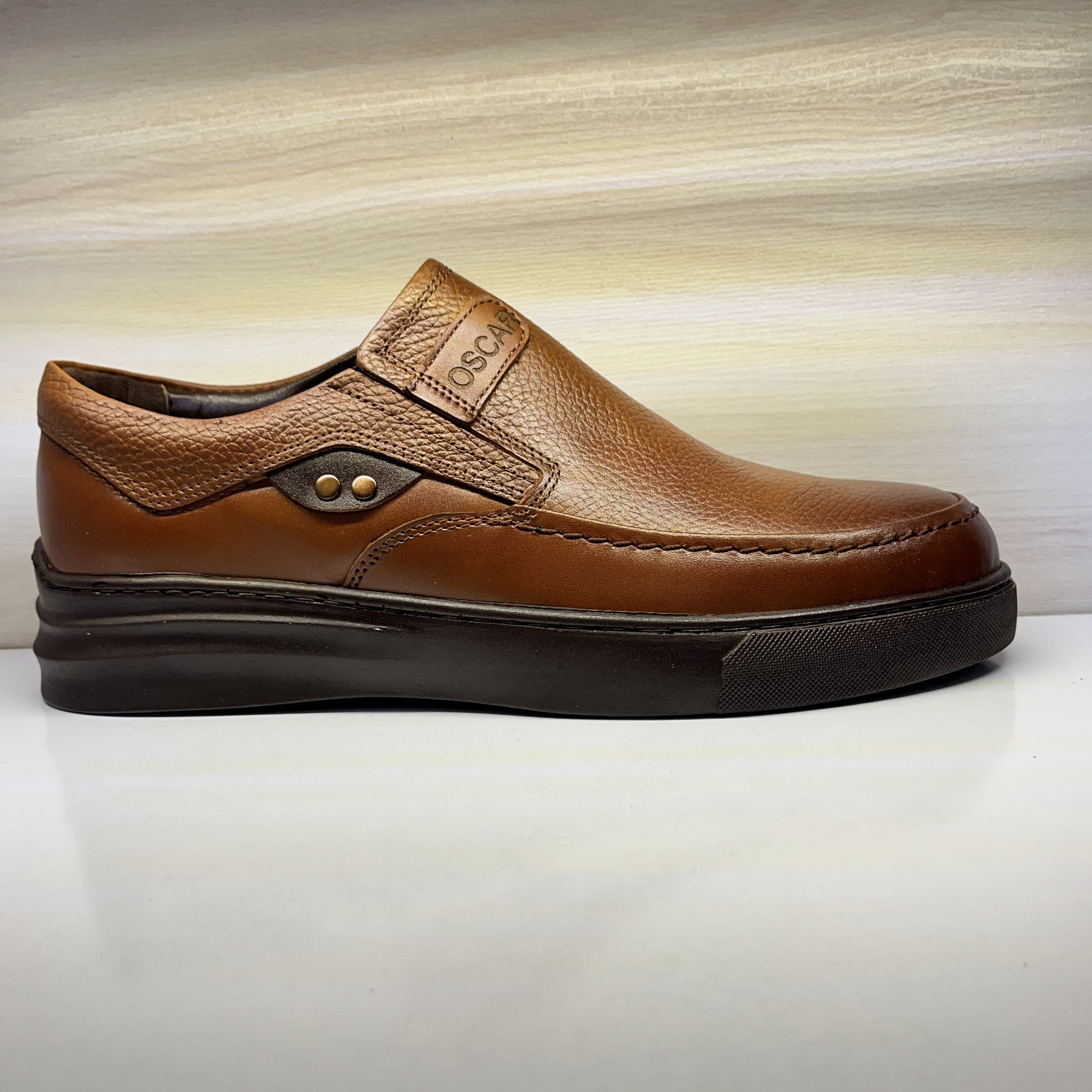 کفش مردانه چرم طبیعی روزمره سبک و راحت و دور دوخت