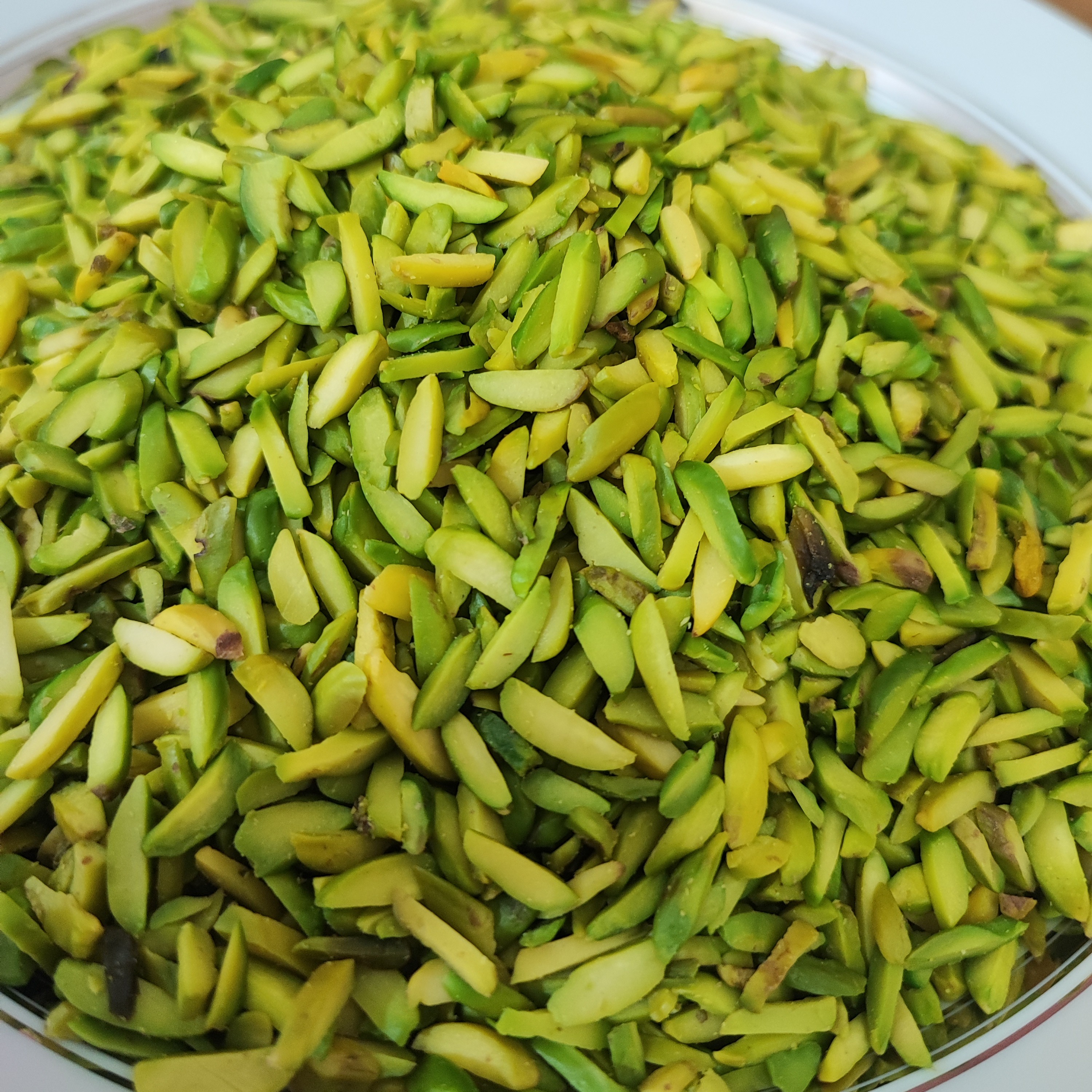 خلال پسته  اعلا و تازه ( بدون تلخی) 100 گرمی 