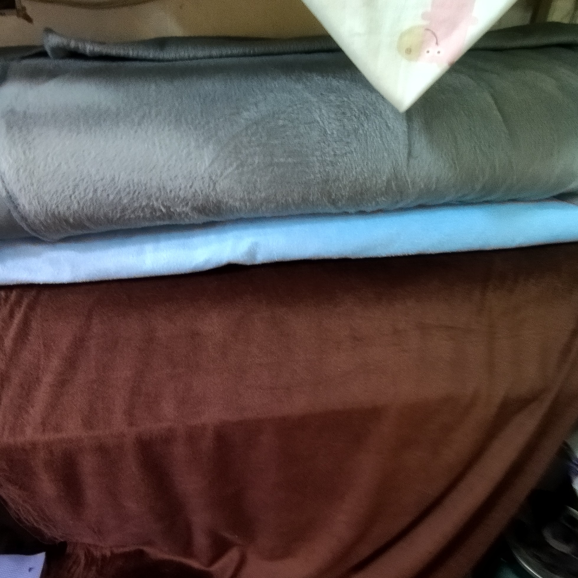پارچه مخمل عروسکسازی