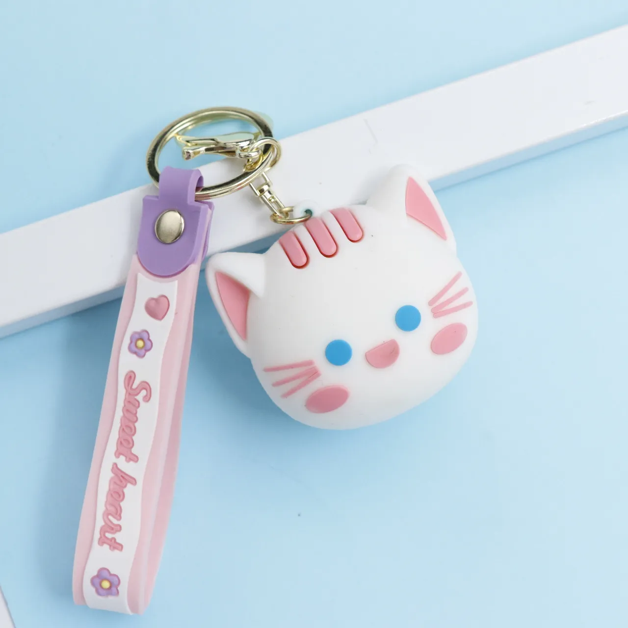 سرکلیدی آکواریومی سیلیکونی گربه رباتیک سفید 30981