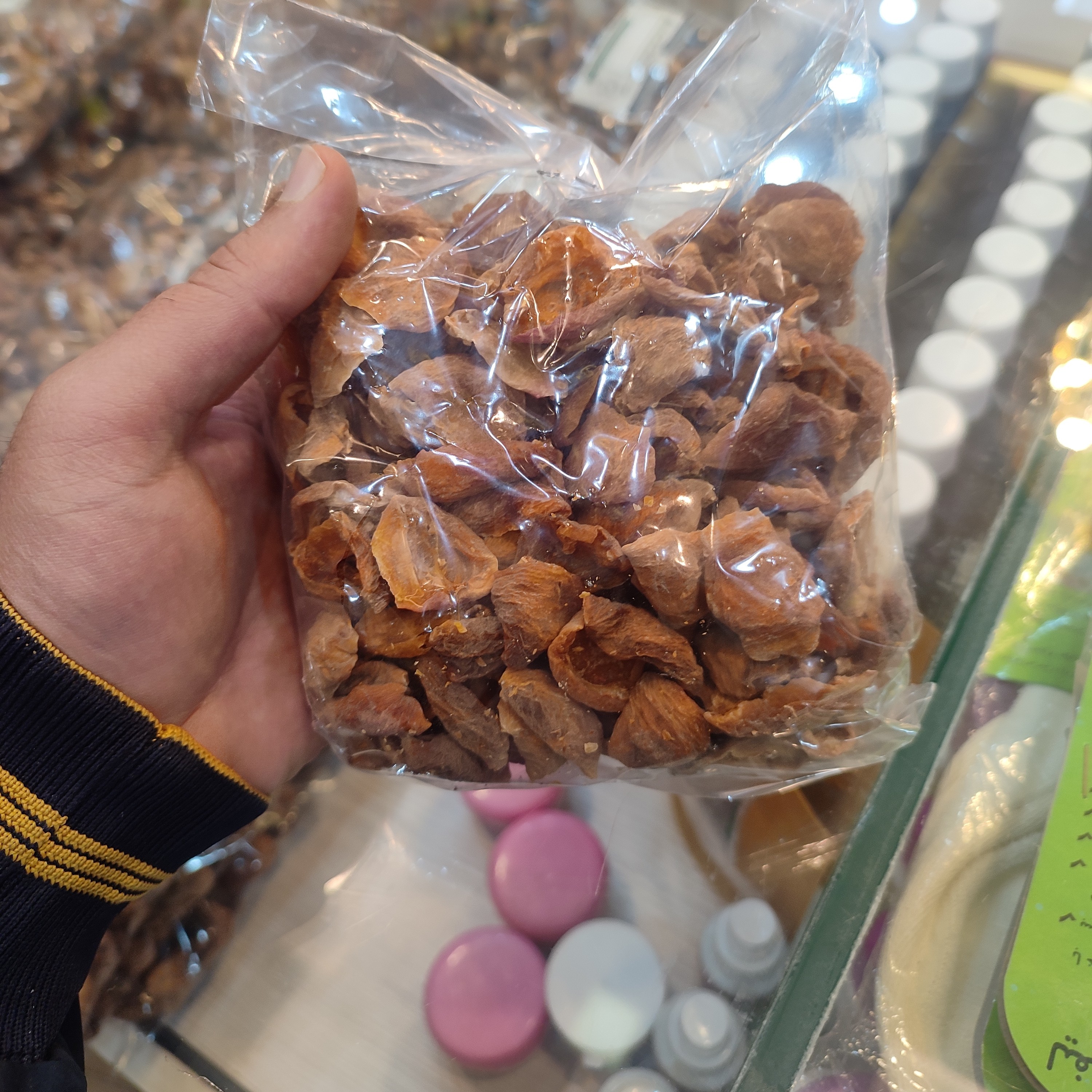 برگ زرد آلو آفتابی