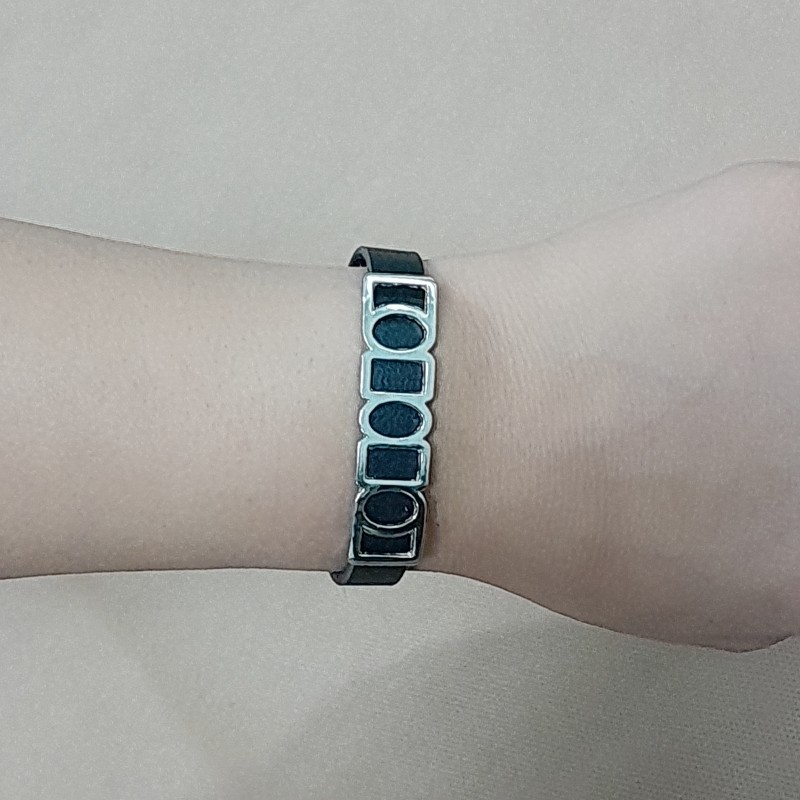 دستبند  چرم طبیعی          قفل  مگنتی