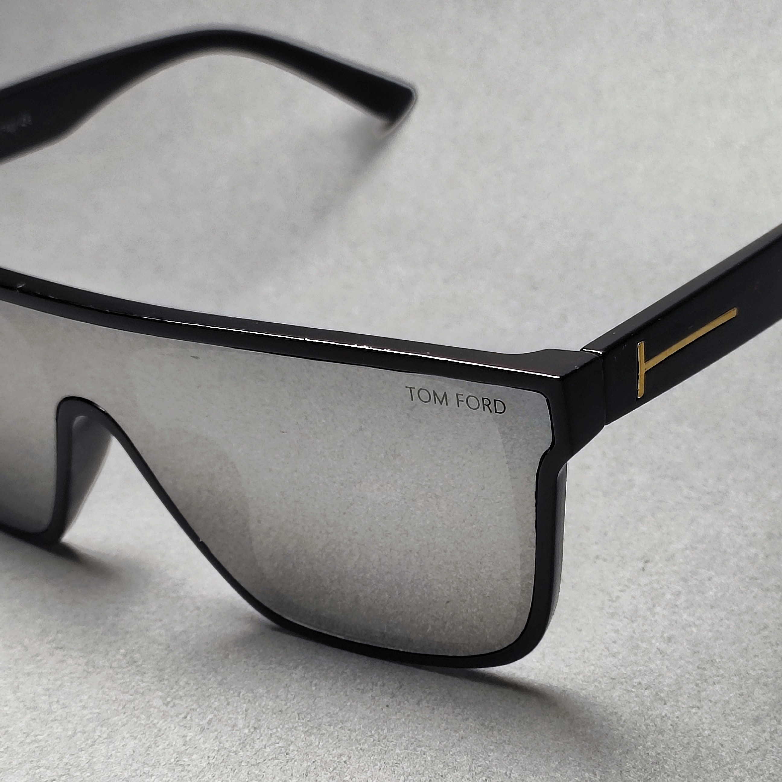 عینک آفتابی مردانه برند تام فورد، یووی 400،مناسب صورتهای متوسط و بزرگ