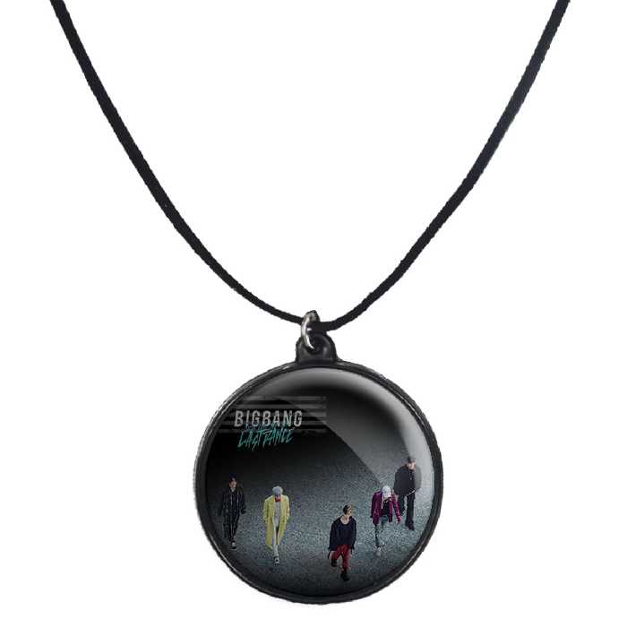گردنبند پرمانه طرح گروه موسیقی BIG BANG کد pmb.15143 مدل دو طرفه