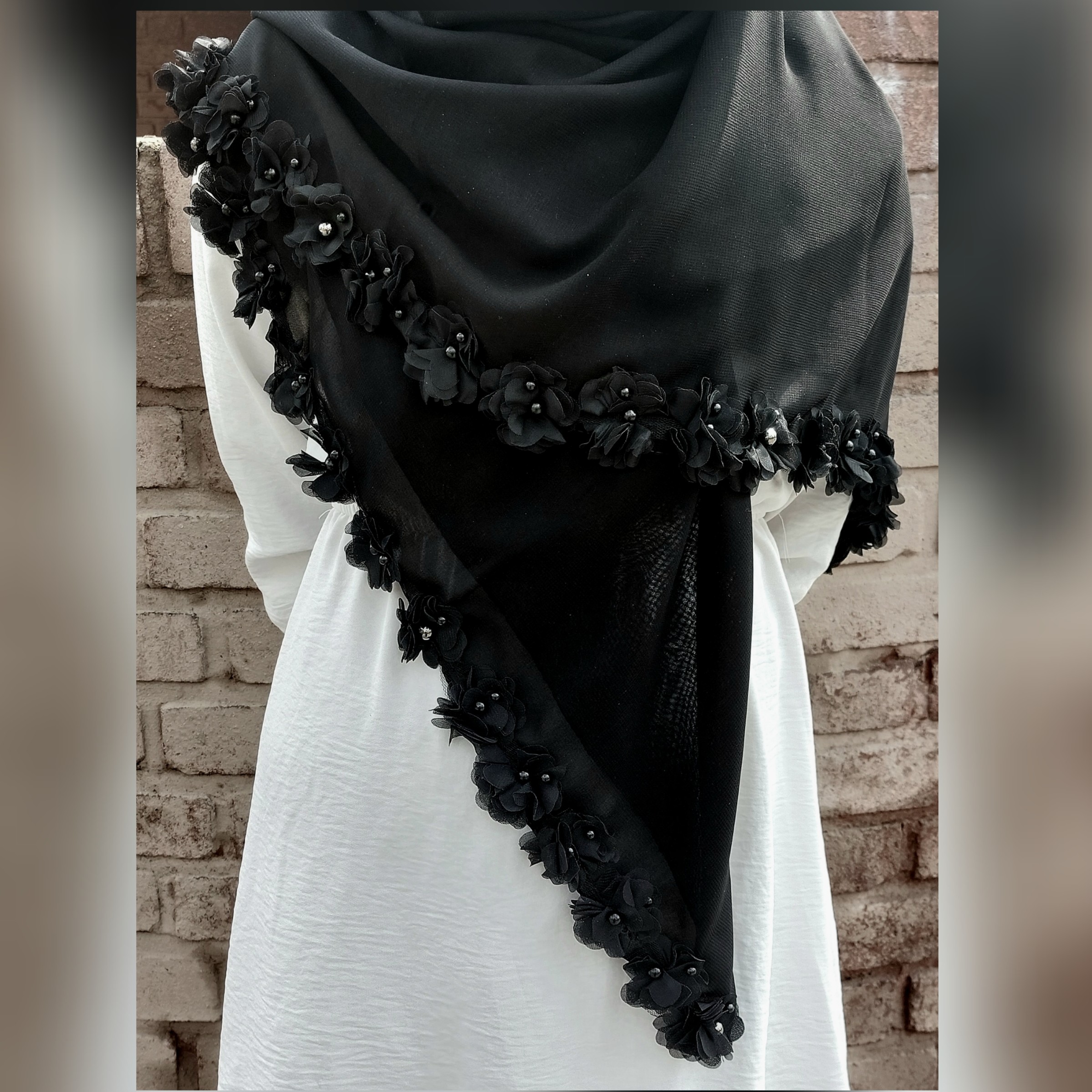 روسری کرپ حریر مجلسی نواردوزی شده با گل حریر و مروارید قواره 140